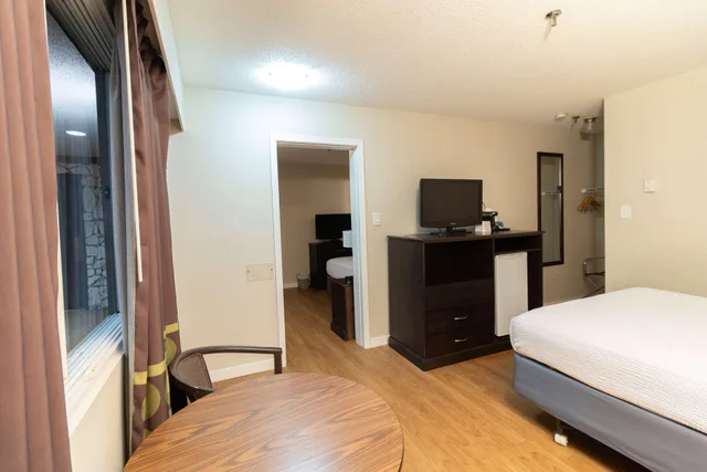 جناح بسريرين كوين، Super 8 By Wyndham Prince George 2/2