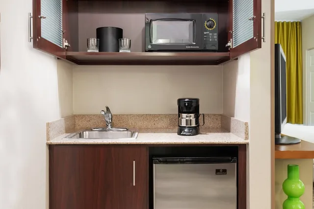 جناح بسريرين كوين مع سرير سحّاب إضافي لذوي الإعاقة، Springhill Suites Cleveland Solon 7/7