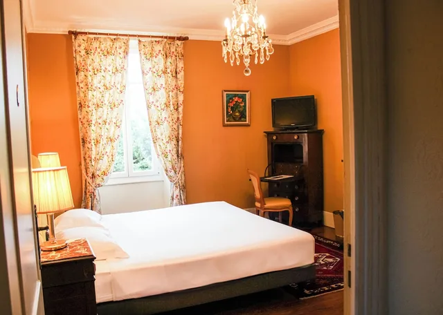 غرفة كومفورت بسرير كوين، Hôtel La Villa Fleurie 10/10