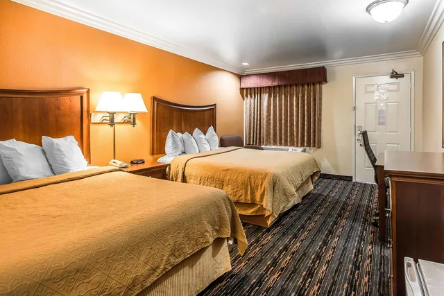 غرفة بسريرين كوين للمدخنين، Quality Inn Lake Elsinore 3/5