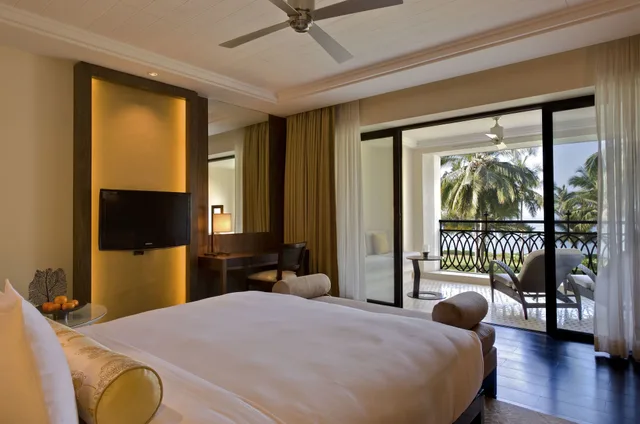 جناح غراند بسرير كينج بشرفة بمنطقة جلوس، GRAND HYATT GOA 1/10