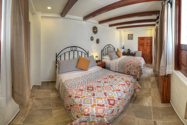 غرفة صغيرة بسريرين منفصلين، Hotel Santa Paula 1/3