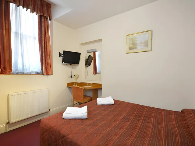 غرفة مفردة، Berkeley Court 1/1