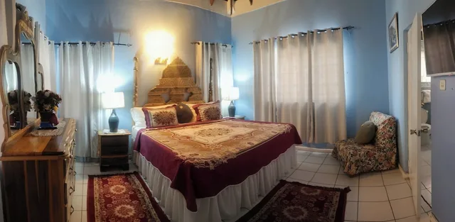 Standard, King Bed, Pool Access، Pinkhibiscus Guest House 9/10