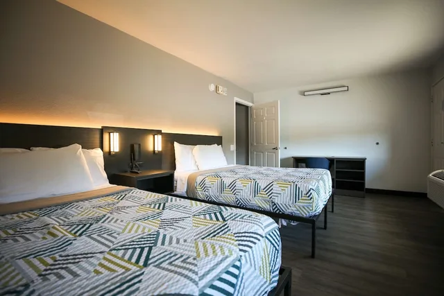 غرفة ديلوكس بسريرين مزدوجين لذوي الإعاقة، Motel6 Sacramento, CA - Old Sacramento North 6/10