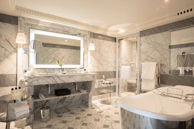 Eiffel, Suite, King Bed، La Reserve Paris Hotel And Spa 6/6