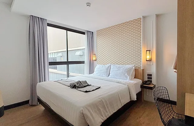 جناح بريميير بسرير كينج، Chezzotel Pattaya 2/6
