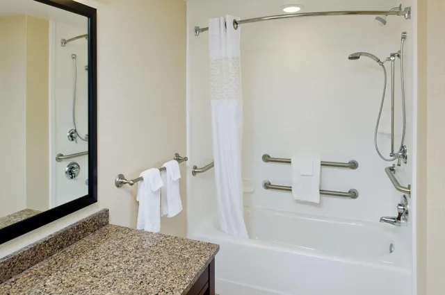 استوديو بسرير كينج، Hampton Inn And Suites Ocean City Bayfront Convention Center 2/2