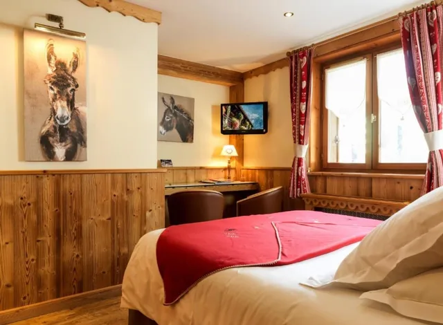 غرفة قياسية بسرير مزدوج أو سريرين منفصلين بإطلالة على الجبل، Auberge Du Manoir 1/8
