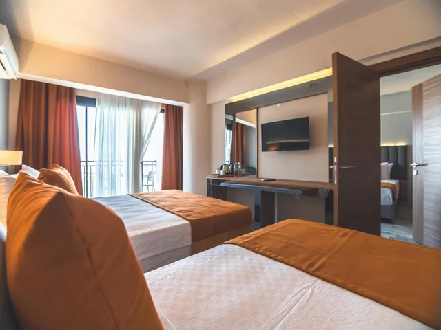 غرفة سوبيريور عائلية، Dalya Resort Aqua and Spa Hotel 4/8