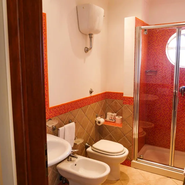 غرفة قياسية ثلاثية بإطلالة على الحديقة، Villa Ceselle 3/4