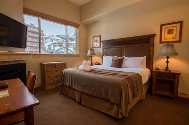 2 Bedrooms, Loft, Silverado Lodge 1/4