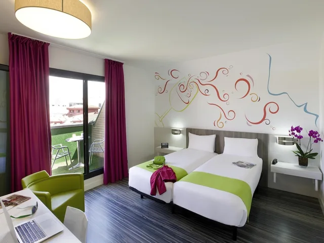 غرفة سوبيريور بسريرين منفصلين، Ibis Styles Madrid Prado 1/5
