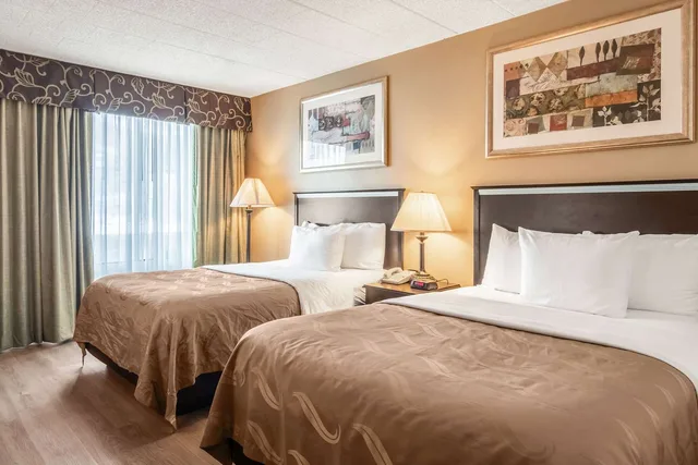 غرفة بسريرين مزدوجين، Quality Inn & Suites Indiana South 1/3