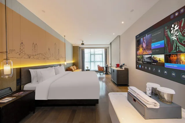 Honeymoon, Single, Queen Bed, UrCove By Hyatt Shenzhen Luohu 2/6