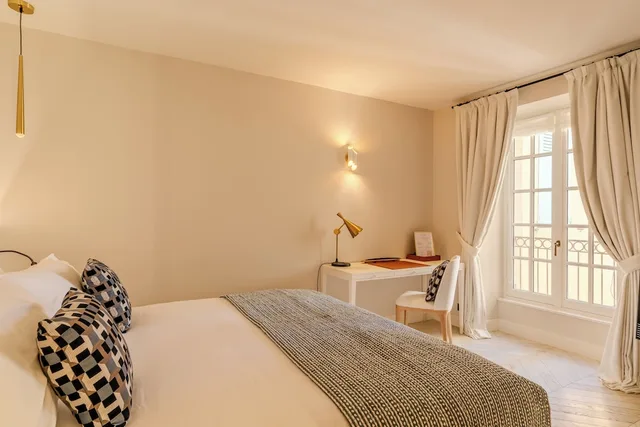 فيلا بسريرين كوين، Hôtel Restaurant Le Yaca 4/8