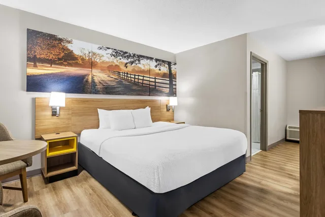 غرفة بسرير كينج لذوي الإعاقة، Days Inn by Wyndham Valdosta I-75 5/9