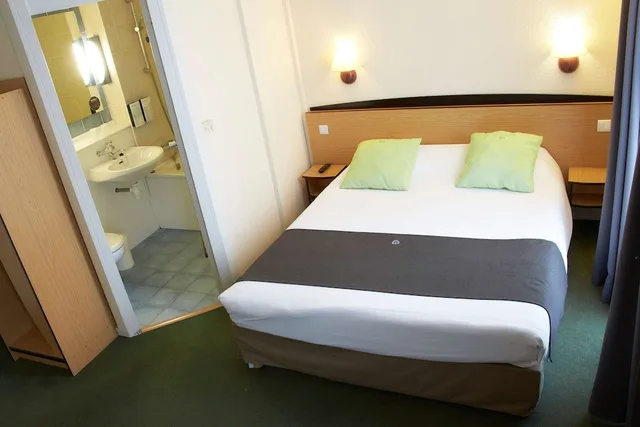 غرفة قياسية بسرير مزدوج، Hotel Restaurant Campanile Dijon Centre Gare 4/9