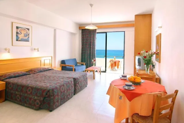 Studio, King Bed, No Balcony, Sofa، Corallia Beach Hotel Apartments 1/1