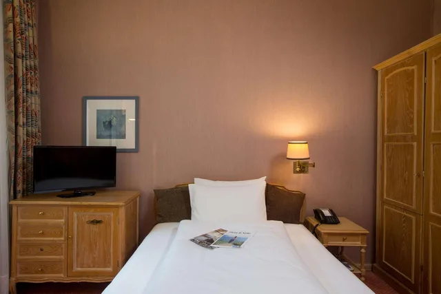 غرفة مفردة بشرفة، Grand Hotel Beau Rivage 2/10
