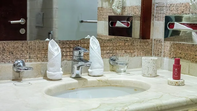 غرفة قياسية بسريرين منفصلين، برج فندق الصفوة 3(Al Safwa Tower 3 Hotel -EX ( Dorrar Aleiman Royal Hotel Makkah )) 6/6