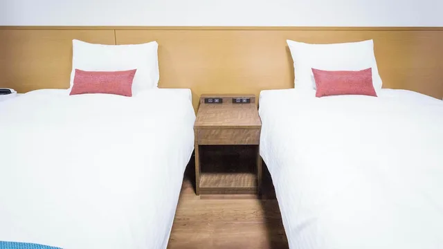 غرفة قياسية بسريرين منفصلين، Kariyushi Condominium Resort Naha Ryujin Hotel Ukishima 2/4