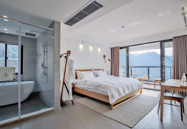 Room, King Bed, Balcony, Bathtub, Hangzhou Sansu Hotel 2/4