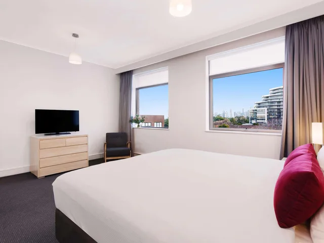 جناح سوبيريور بإطلالة على البحيرة، Mercure Melbourne Albert Park 2/3