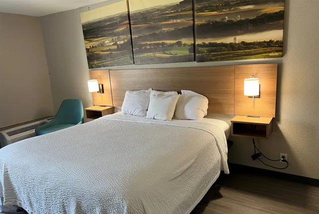 غرفة بسرير كينج لذوي الإعاقة، Days Inn by Wyndham West Des Moines / Clive 3/4