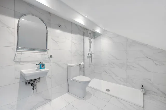 Standard, Double or Twin Bed, Lock & Key Hotel 9/9