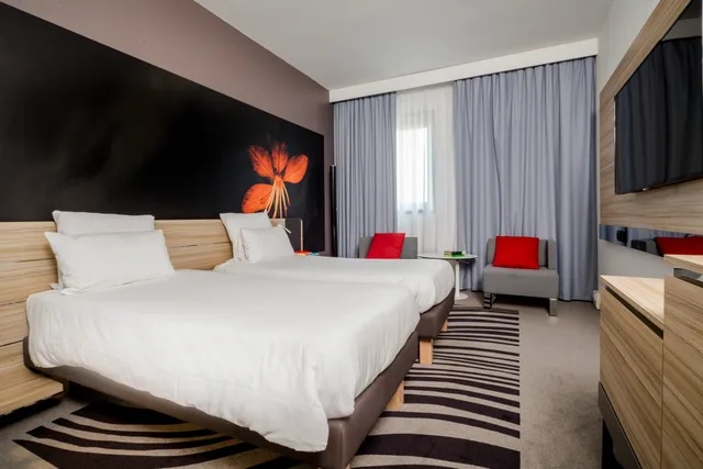 غرفة قياسية بسريرين منفصلين، Novotel Milano Linate Airport 1/2