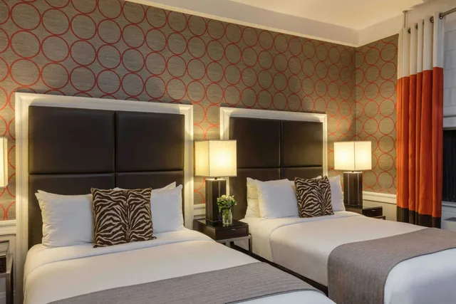 غرفة سوبيريور بسريرين مزدوجين، The Empire Hotel 1/3
