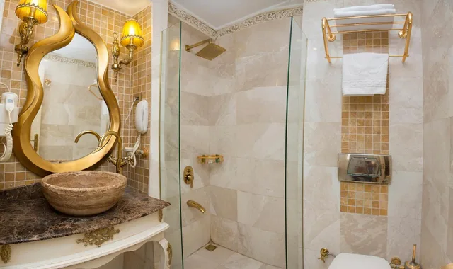 غرفة قياسية بسرير كينج، Hotel Buyuk Hamit 5/10