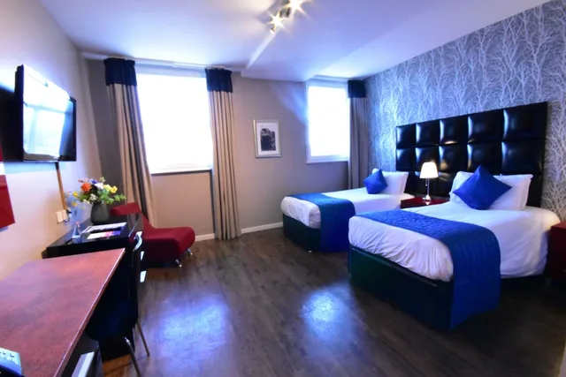 غرفة قياسية بسريرين منفصلين، The Royal Hotel Cardiff 8/10