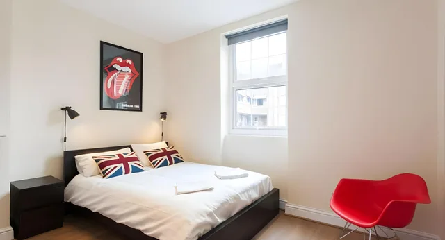 غرفة كلاسيكية بسريرين مزدوجين بحمام مشترك، Monopoly Accommodations 1/1