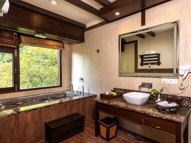 Heritage, King Bed, Aahana Resort and Spa- Jim Corbett 3/3