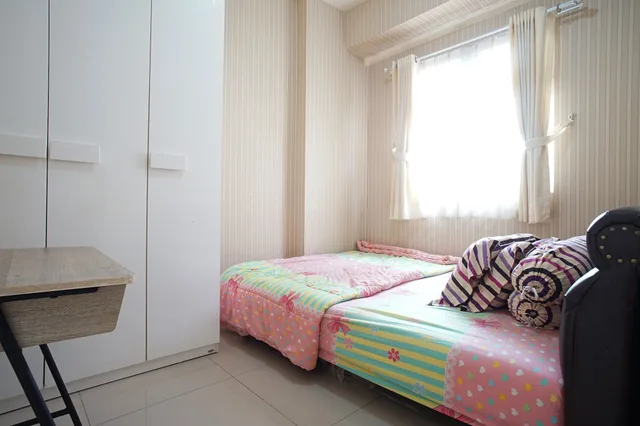Room, 1 Double and 1 Single Bed, Vika Property GPC by ZUZU 5/10