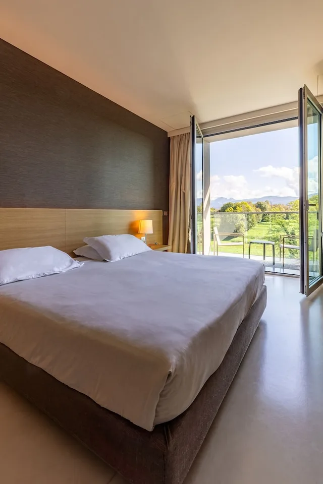 غرفة بريميير بسرير كينج بإطلالة على الجبل بشرفة، Hotel San Martino 1/3