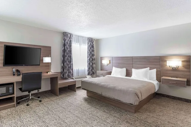 غرفة قياسية بسرير كينج، Quality Inn Ripley, WV 2/4