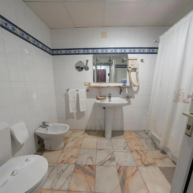 غرفة مفردة، Hotel La Pinta 2/3