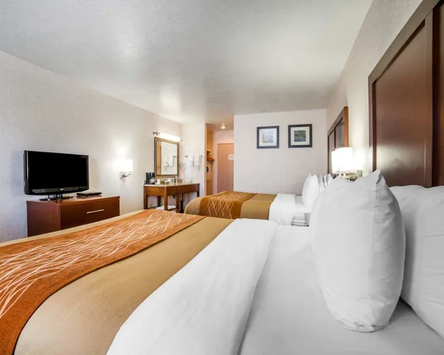 غرفة قياسية بسريرين كوين، Comfort Inn Elko 1/7