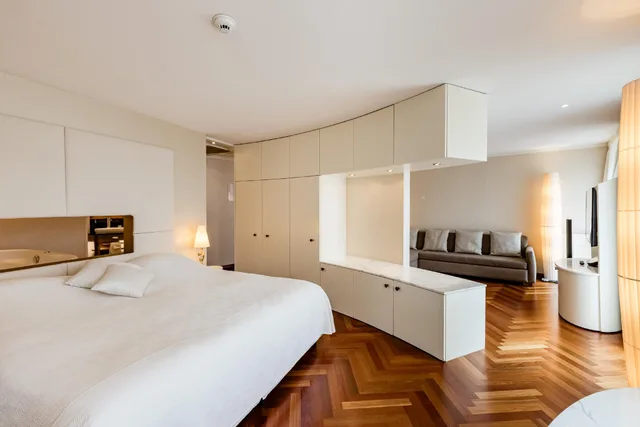 Suite, Hotel des Balances 1/2