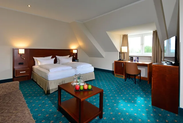 غرفة كومفورت بسرير كينج، Hotel Der Lindenhof 2/4