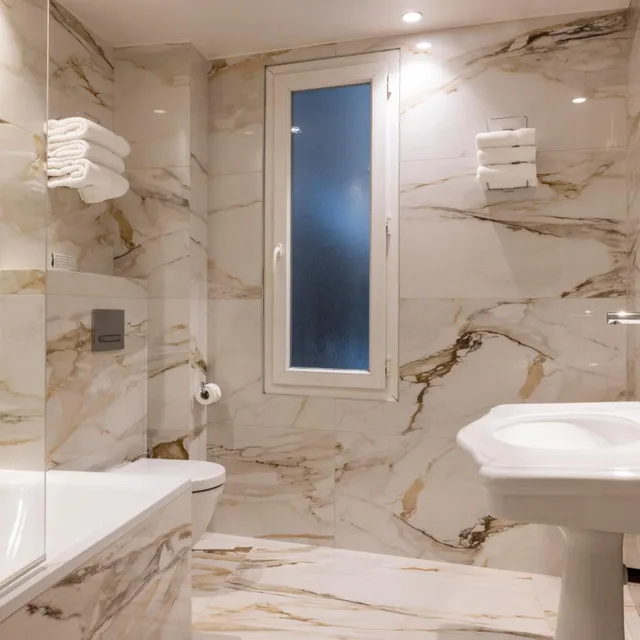 غرفة سوبيريور ثلاثية، HOTEL MICHELET ODEON 3/3