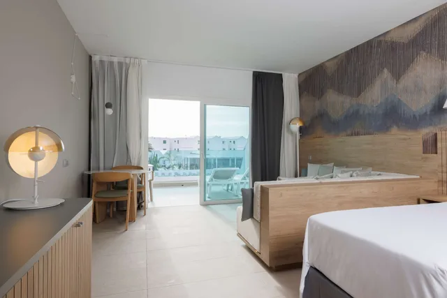 Junior Suite, Twin Beds, Radisson Blu Resort Lanzarote Adults Only 3/4