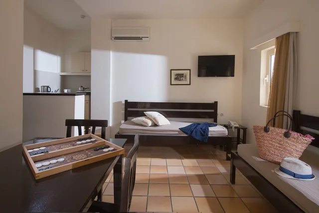 شقة بثلاثة أسرّة بغرفة نوم واحدة، Ourania Apartments 2/8