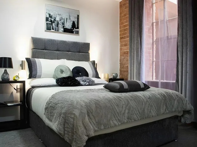 غرفة ديلوكس بسرير مزدوج بشرفة، Trivelles Regency Nottingham 1/1