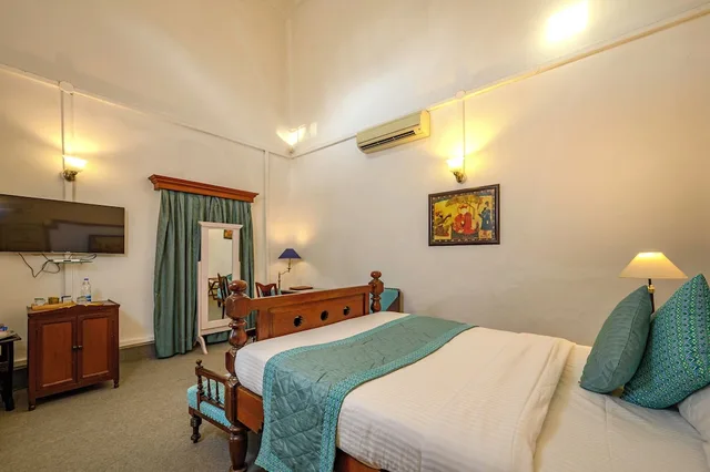 Heritage, Comfort, Queen Bed، Neemrana’s The Baradari Palace - 19th Century, Patiala 3/6
