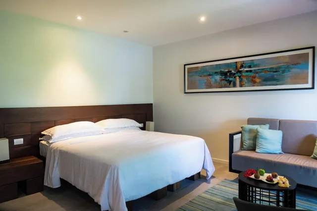 Room, Double Bed, Land View، Sheraton Resort & Spa Tokoriki Island Fiji 3/8