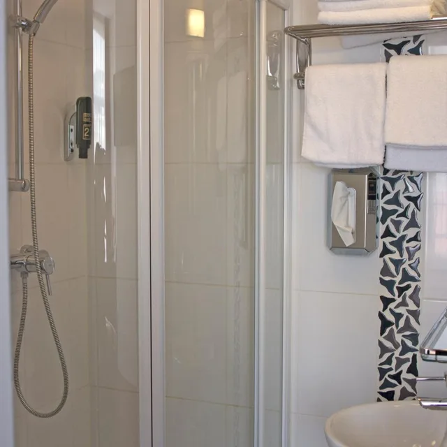 غرفة ثلاثية، Hotel Allure 6/6